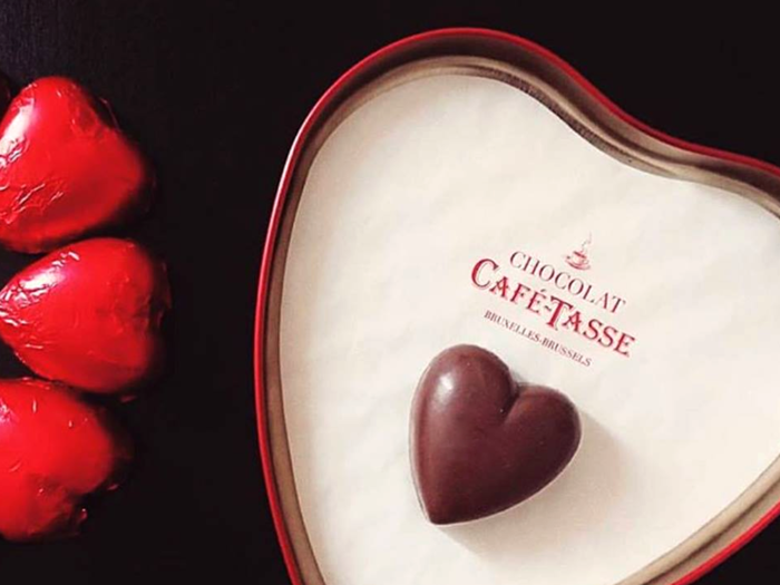 CAFE TASSE, "Ouvre Ton Coeur”, Chocolate Hearts in Tin Display